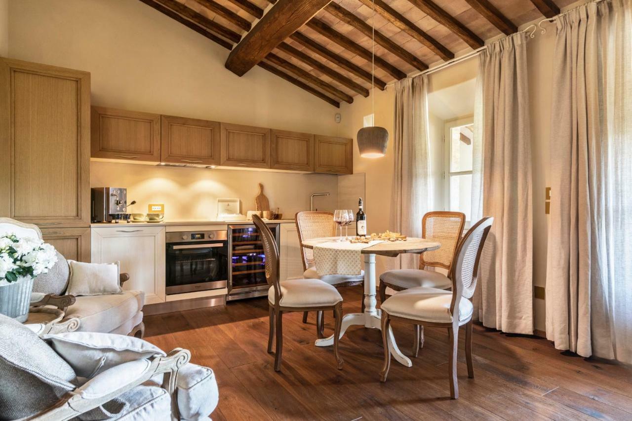 Capanna Suites Монталчино Екстериор снимка