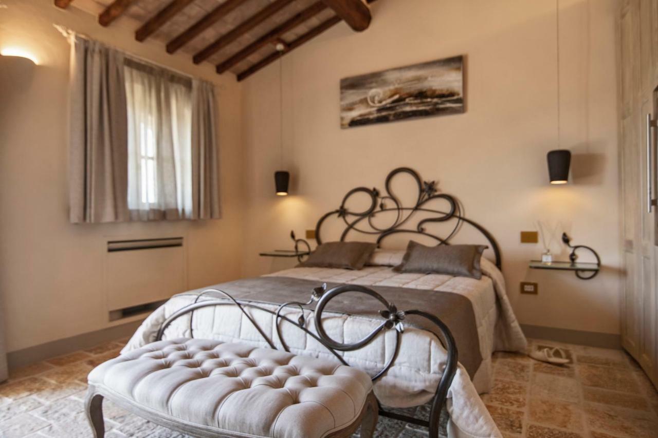 Capanna Suites Монталчино Екстериор снимка